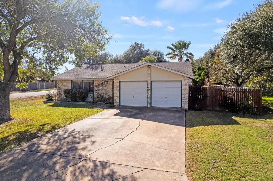 2801 Smith Ave, Taylor, TX 76574 - Image #2