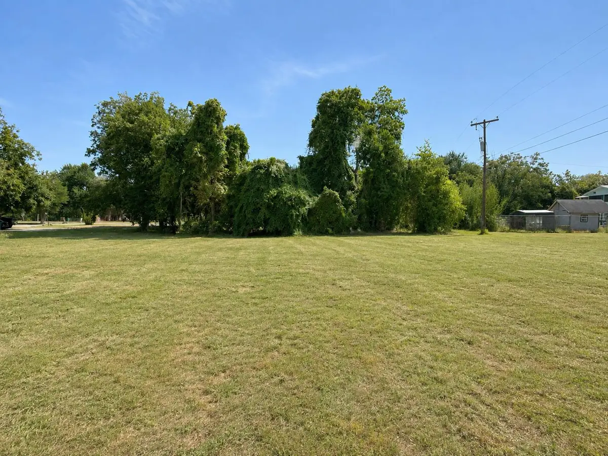 105 Navasota Ln, Seguin, TX 78155 - #1