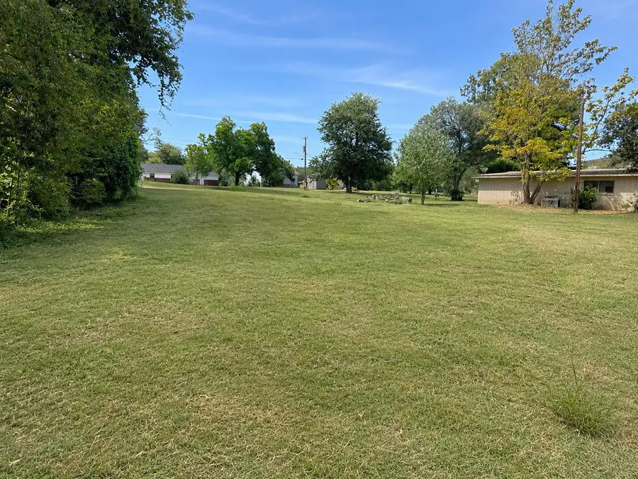 105 Navasota Ln, Seguin, TX 78155 - #3