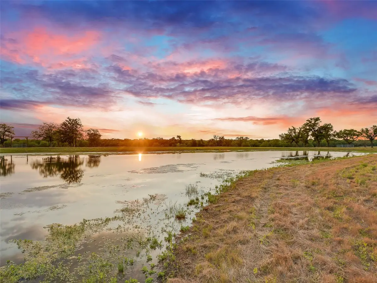 762 Karisch Rd, Giddings, TX 78942 - #1
