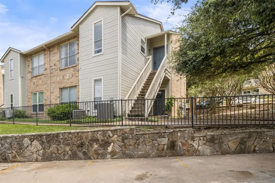 2450 Wickersham Ln #302, Austin, TX 78741 - #2