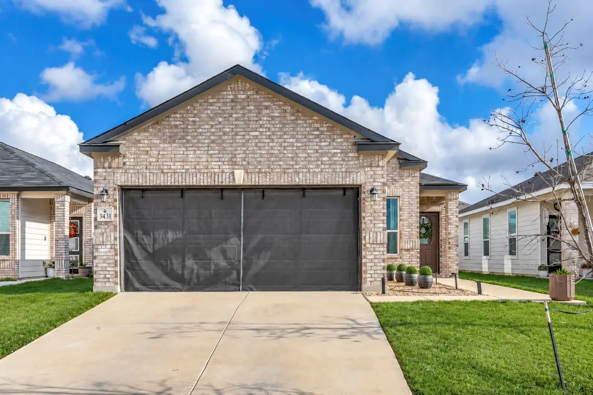 3431 Old Almonte Dr, San Antonio, TX 78224 - #1