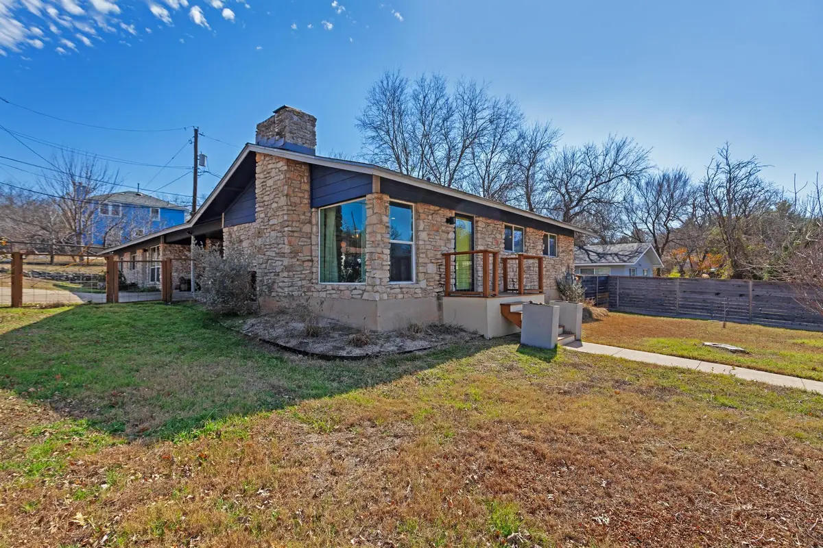 3001 Catalina Dr, Austin, TX 78741 - Image #1