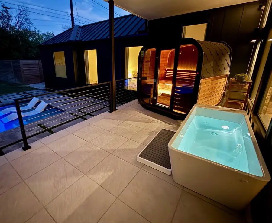 3205 Dolphin Dr, Austin, TX 78704 - #3