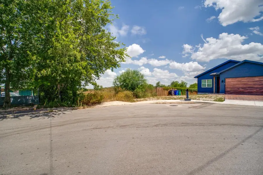 226 Beethoven St, San Antonio, TX 78210 - #2