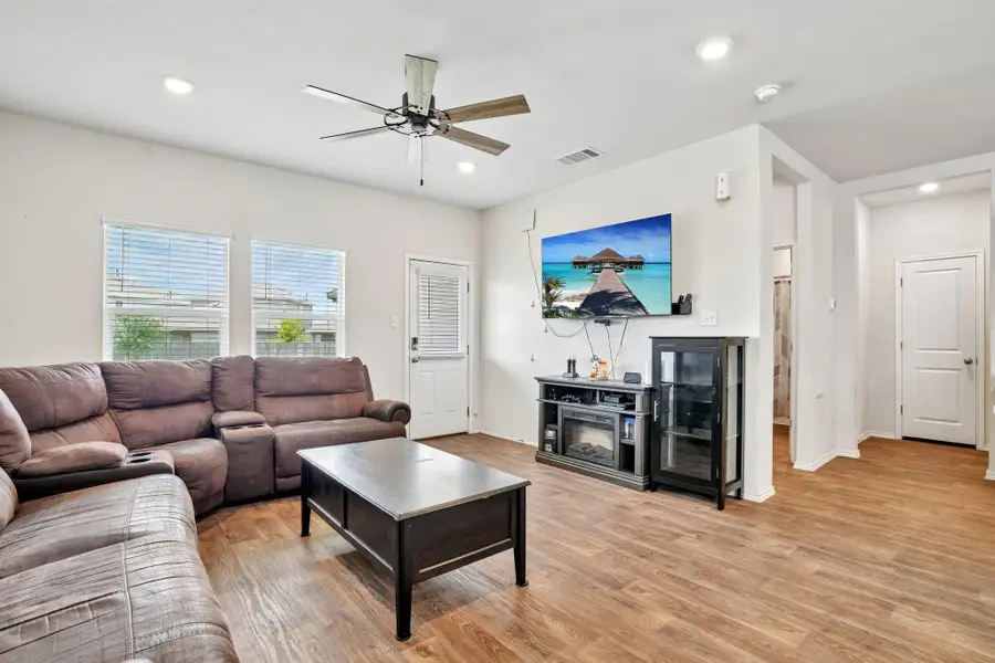15535 Clove Spice Way, Von Ormy, TX 78073 - #3