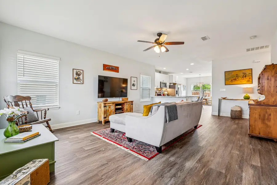 2415 Wilson St, Bastrop, TX 78602 - #3