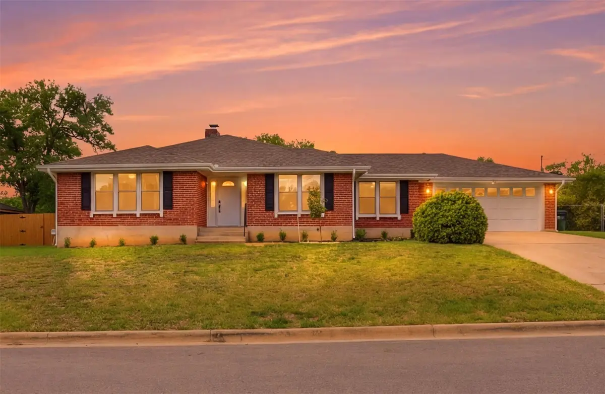 205 Sunshine Dr, Georgetown, TX 78628 - #1