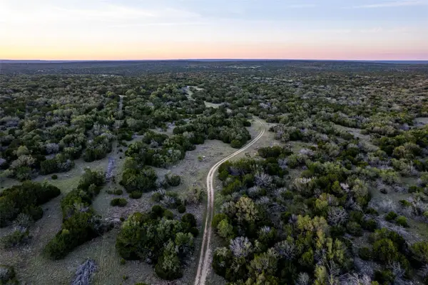 225 Lost Man Rd, Mountain Home, TX 78058