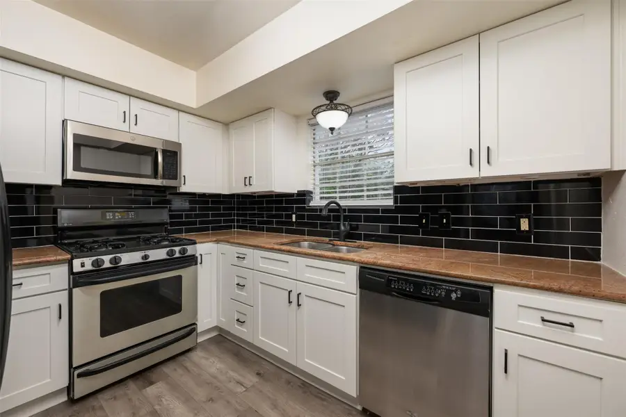 6107 Bullard Dr #A, Austin, TX 78757 - #3