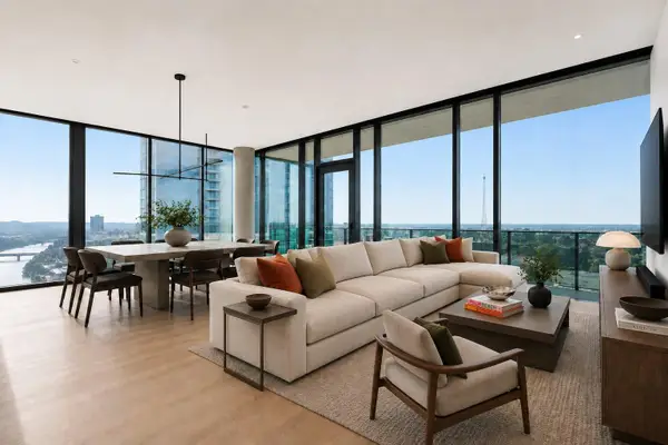 610 Davis St #4204, Austin, TX 78701