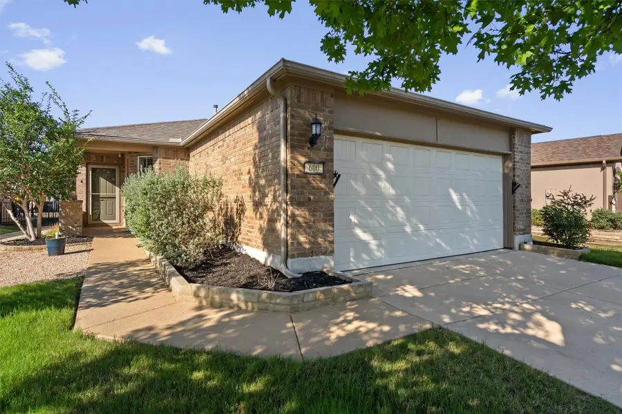 600 Salado Creek Ln, Georgetown, TX 78633 - #2
