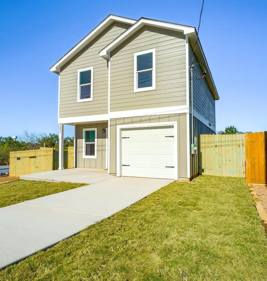 303 Cedarhill Dr, Granite Shoals, TX 78654 - Image #3