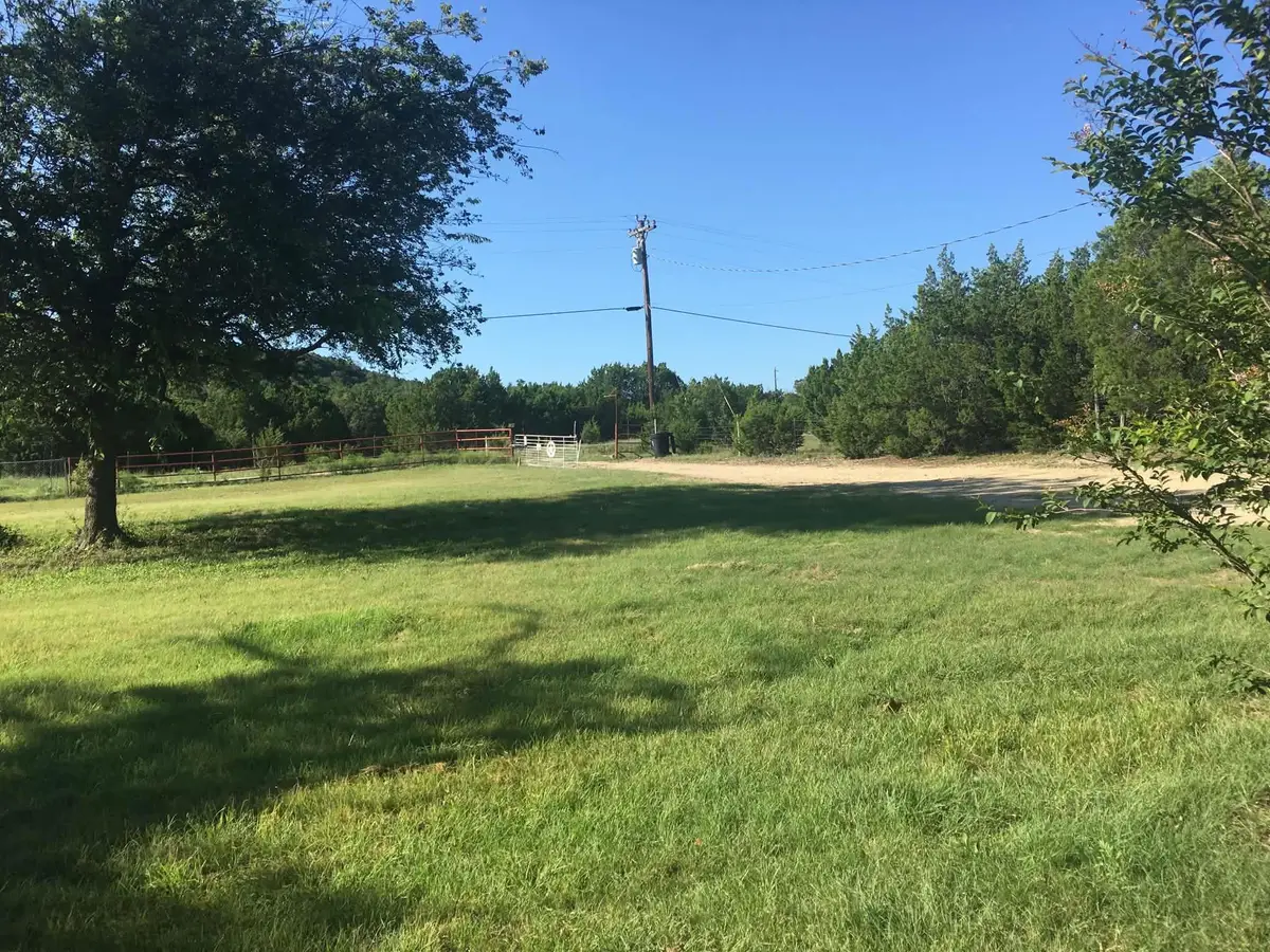 209 Sierra Vista Dr, Gatesville, TX 76528 - #1