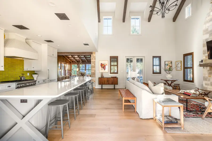 65 Riviera Cv, Fredericksburg, TX 78624 - Image #2