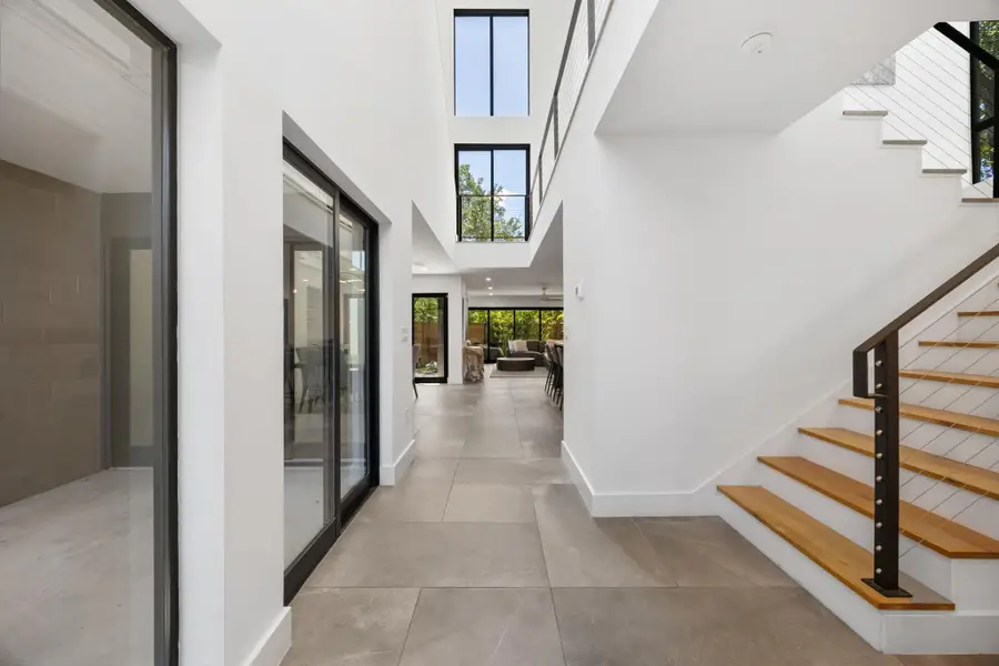 3412 South Oak Dr #A, Austin, TX 78704 - #3