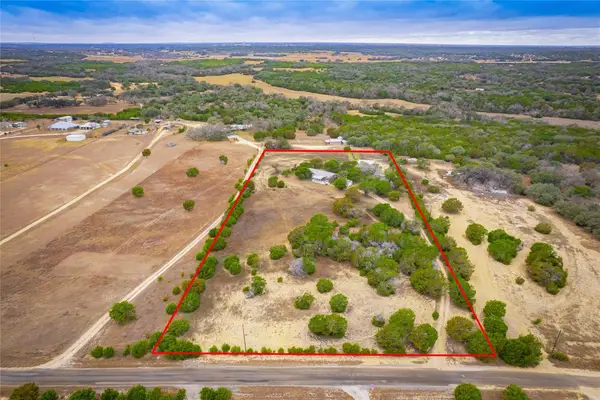 635 Ramms Dr, Florence, TX 76527