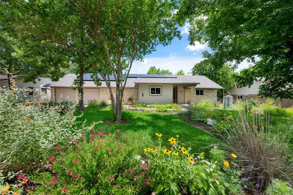 7218 S Brook Dr, Austin, TX 78736