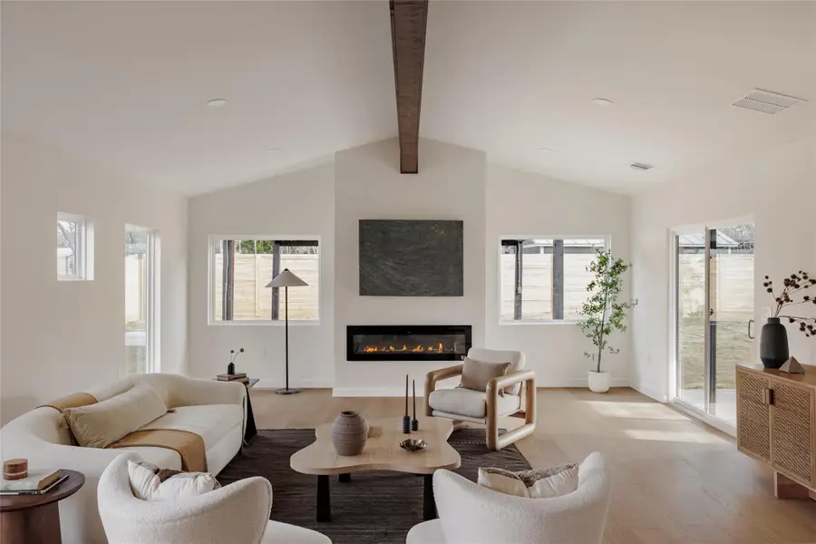 1400 Corona Dr, Austin, TX 78723 - #2