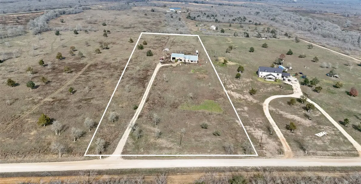 326 County Road 451, Waelder, TX 78959 - Image #1
