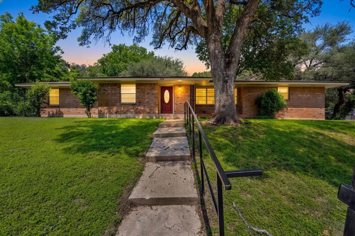 1318 Live Oak Dr, Belton, TX 76513 - #1