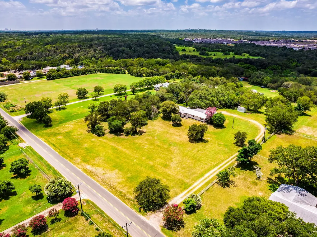 12900 Lowden Ln, Manchaca, TX 78652 - #1