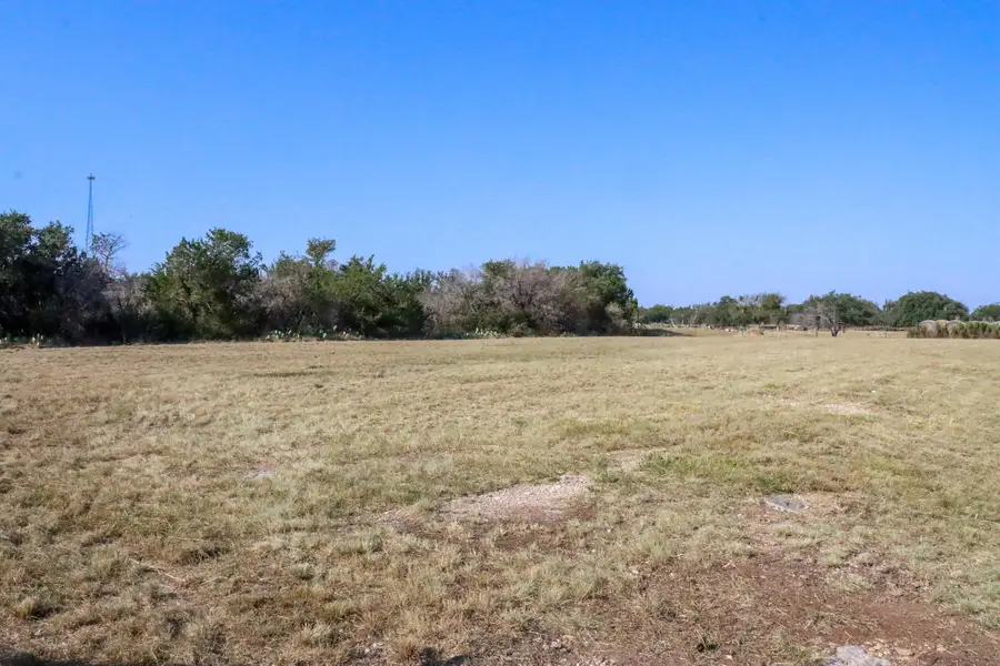 205 E Kelly Ln, San Saba, TX 76877 - #2