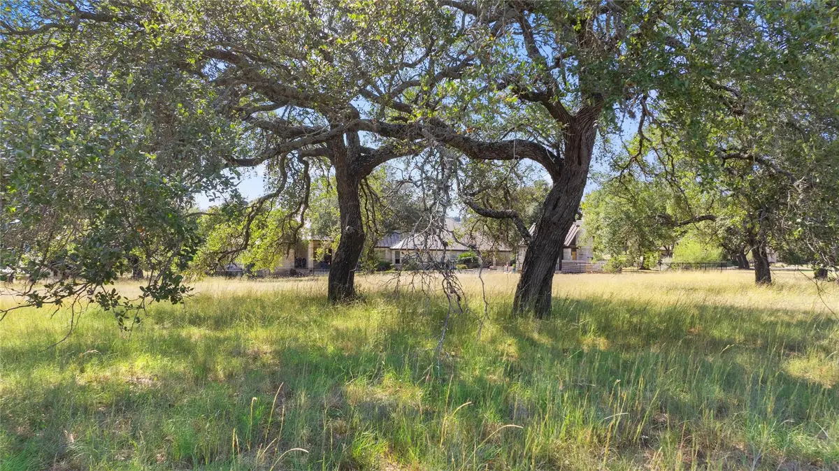 27509 Waterfall Hill Pkwy, Spicewood, TX 78669 - Image #1