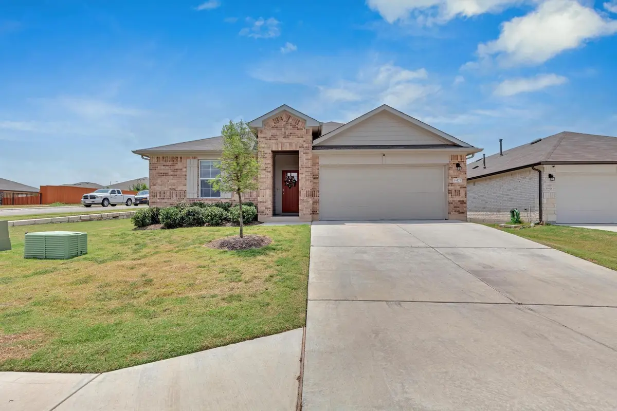 19525 Abigail Fillmore Rd, Manor, TX 78653 - Image #1
