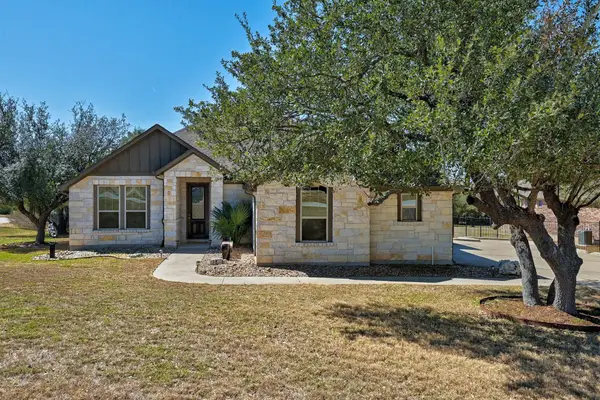 960 Blue Ridge Dr, Dripping Springs, TX 78620