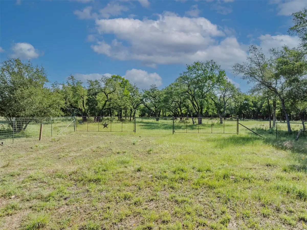 2002 Table Rock Rd, Copperas Cove, TX 76522 - #1