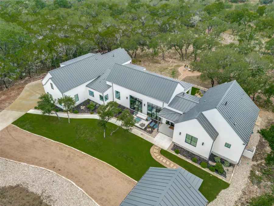 1958 Paradise Parkway, Canyon Lake, TX 78133 - Image #2