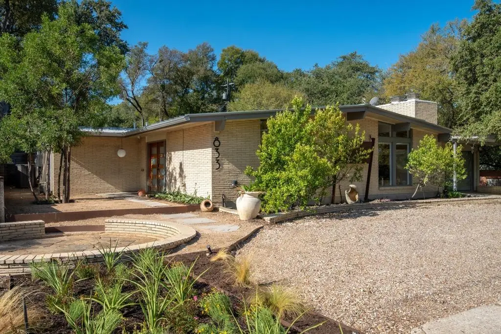 833 E 38th St, Austin, TX 78705 - #1