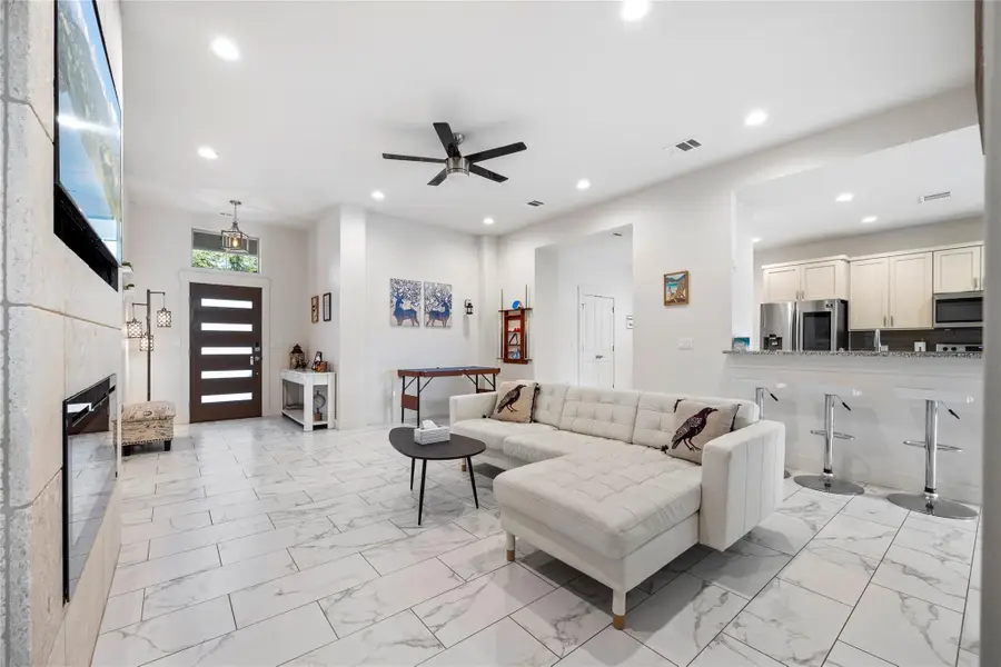 21513 Santa Carlo Ave, Lago Vista, TX 78645 - Image #2