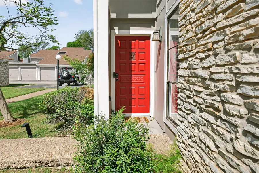 1727 Timber Ridge Dr, Austin, TX 78741 - #3