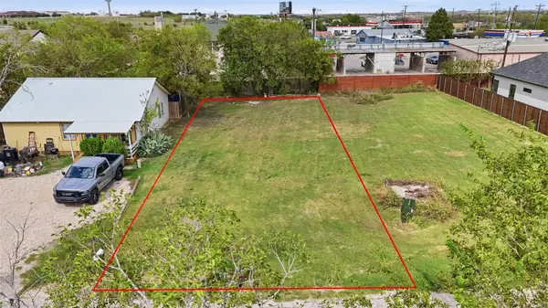 307 W Lane Ave, Manor, TX 78653