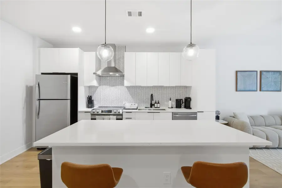 2500 Longview St #219, Austin, TX 78705 - Image #2