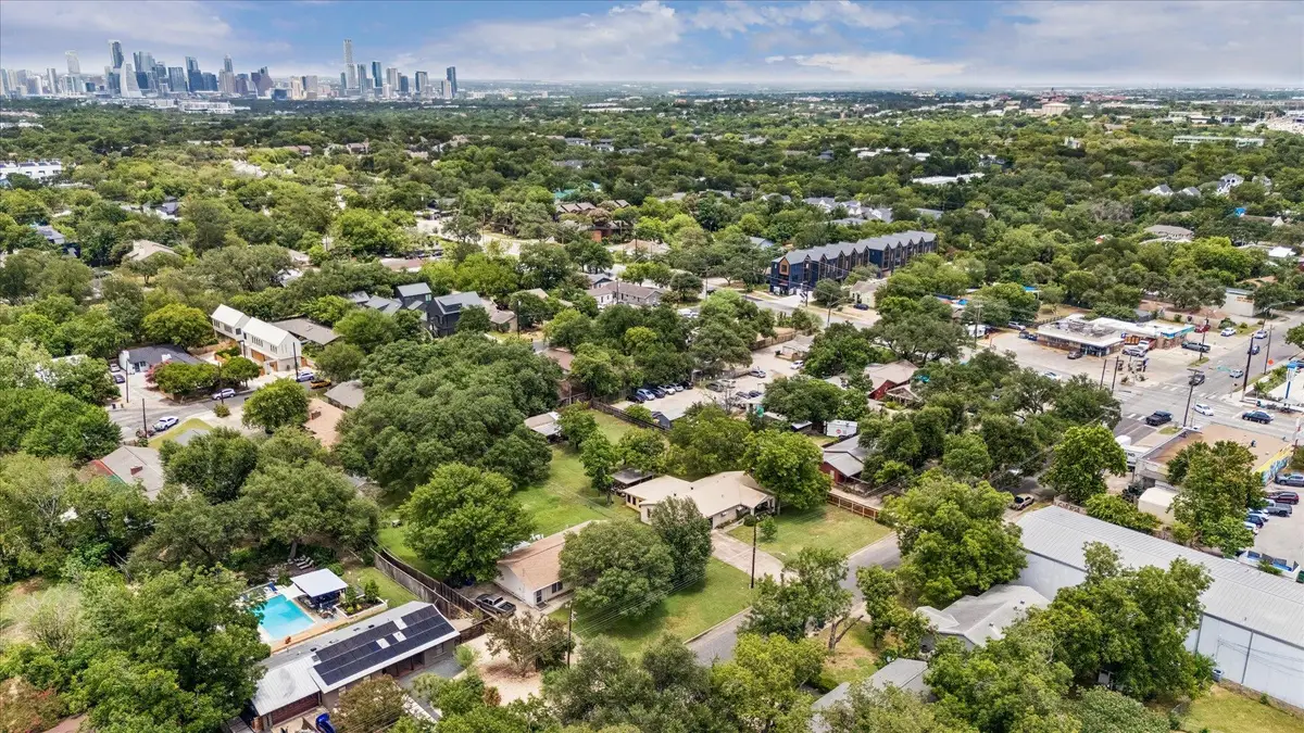 2009 Fortview Rd, Austin, TX 78704 - #1