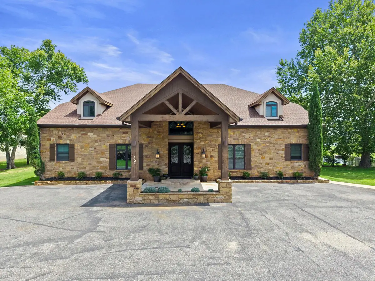 101 Palm Cv, Buchanan Dam, TX 78609 - #1