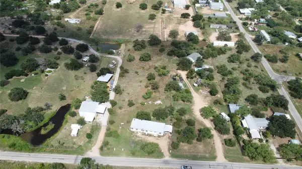 1209 Nora Ln, Kingsland, TX 78639