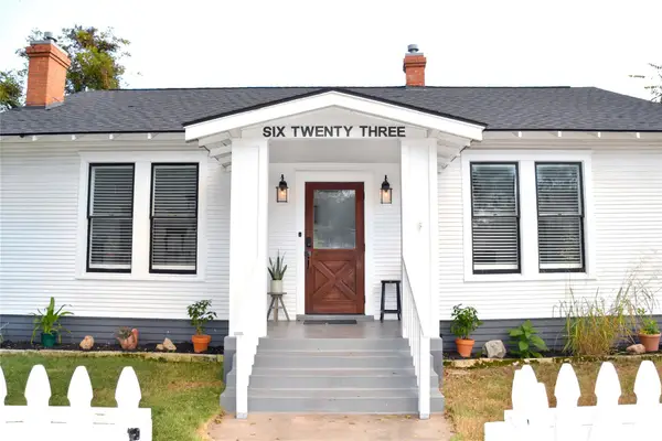 623 Walnut St, Columbus, TX 78934