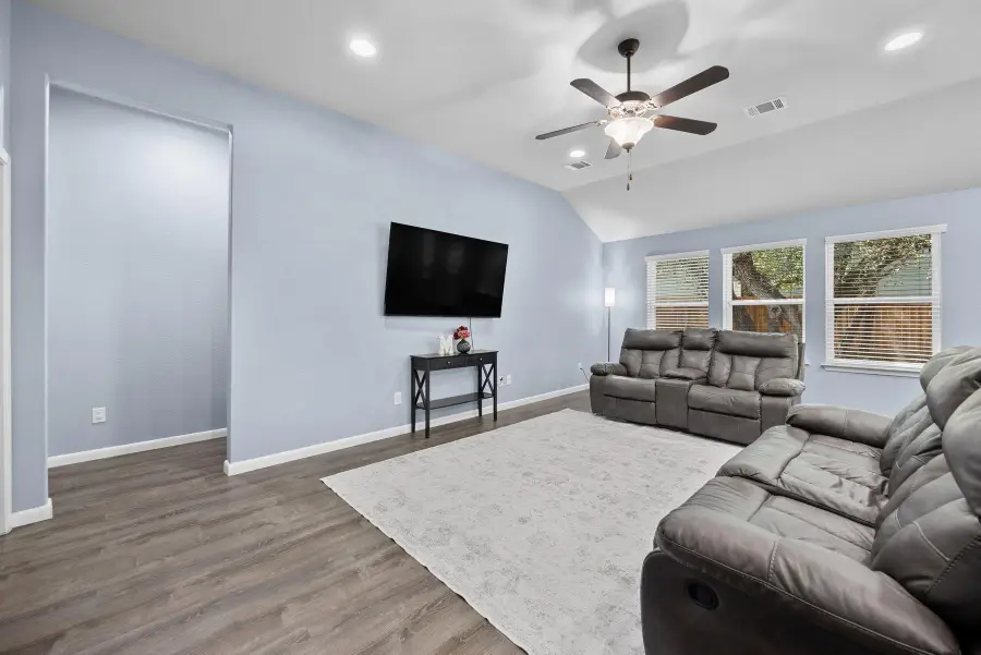 2612 American Dr, Lago Vista, TX 78645 - #3