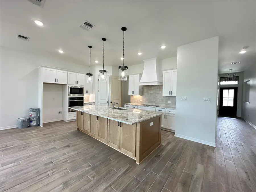 724 Eagle Crest Dr, Salado, TX 76571 - #3