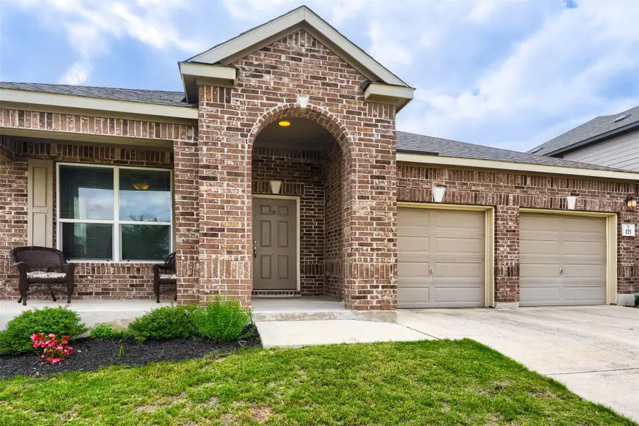 221 Auburn St, Kyle, TX 78640 - #3