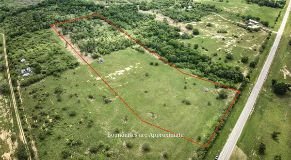9216 Fm 713, Dale, TX 78616