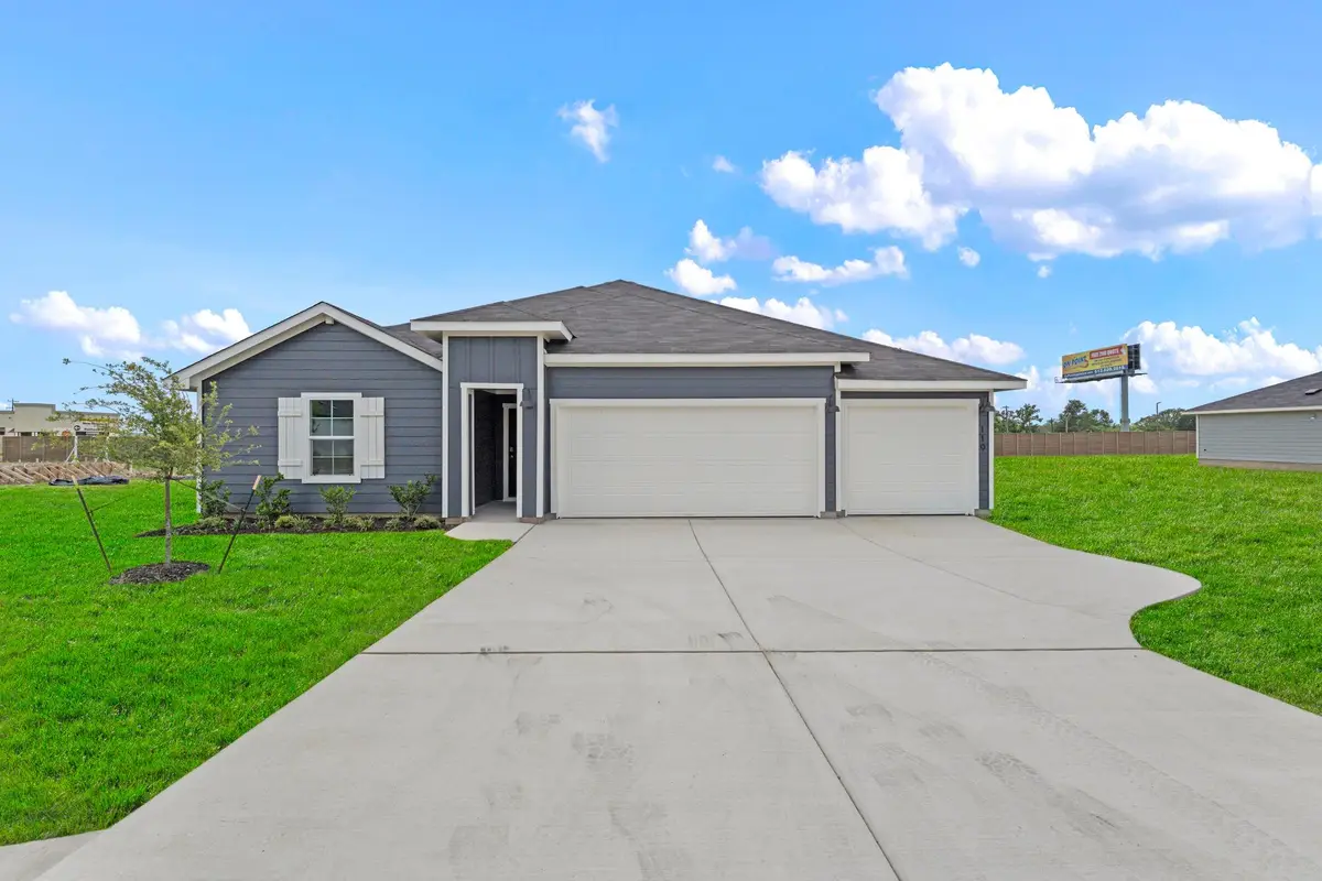 119 Union Pacific Dr, Cedar Creek, TX 78612 - #1