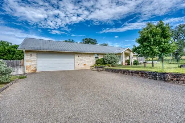 215 E Mcgee Trl, Kingsland, TX 78639 - #2