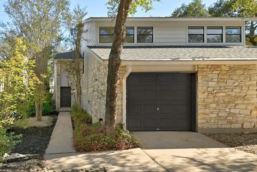 1301 Spyglass Dr, Austin, TX 78746 - Image #2