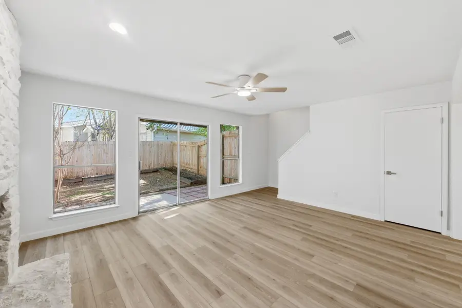 1301 Spyglass Dr, Austin, TX 78746 - Image #3