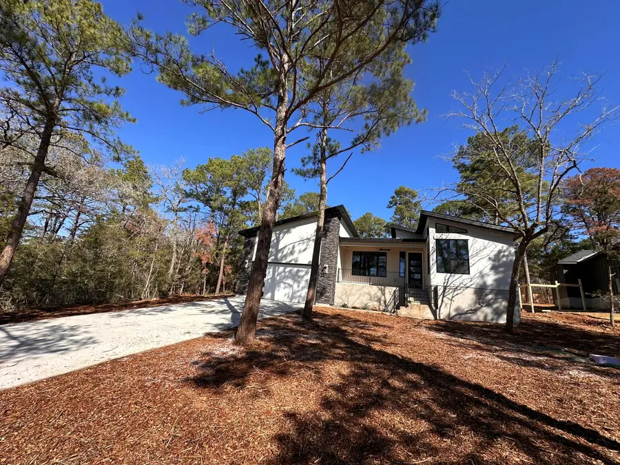 211 Helemano Dr, Bastrop, TX 78602 - Image #3